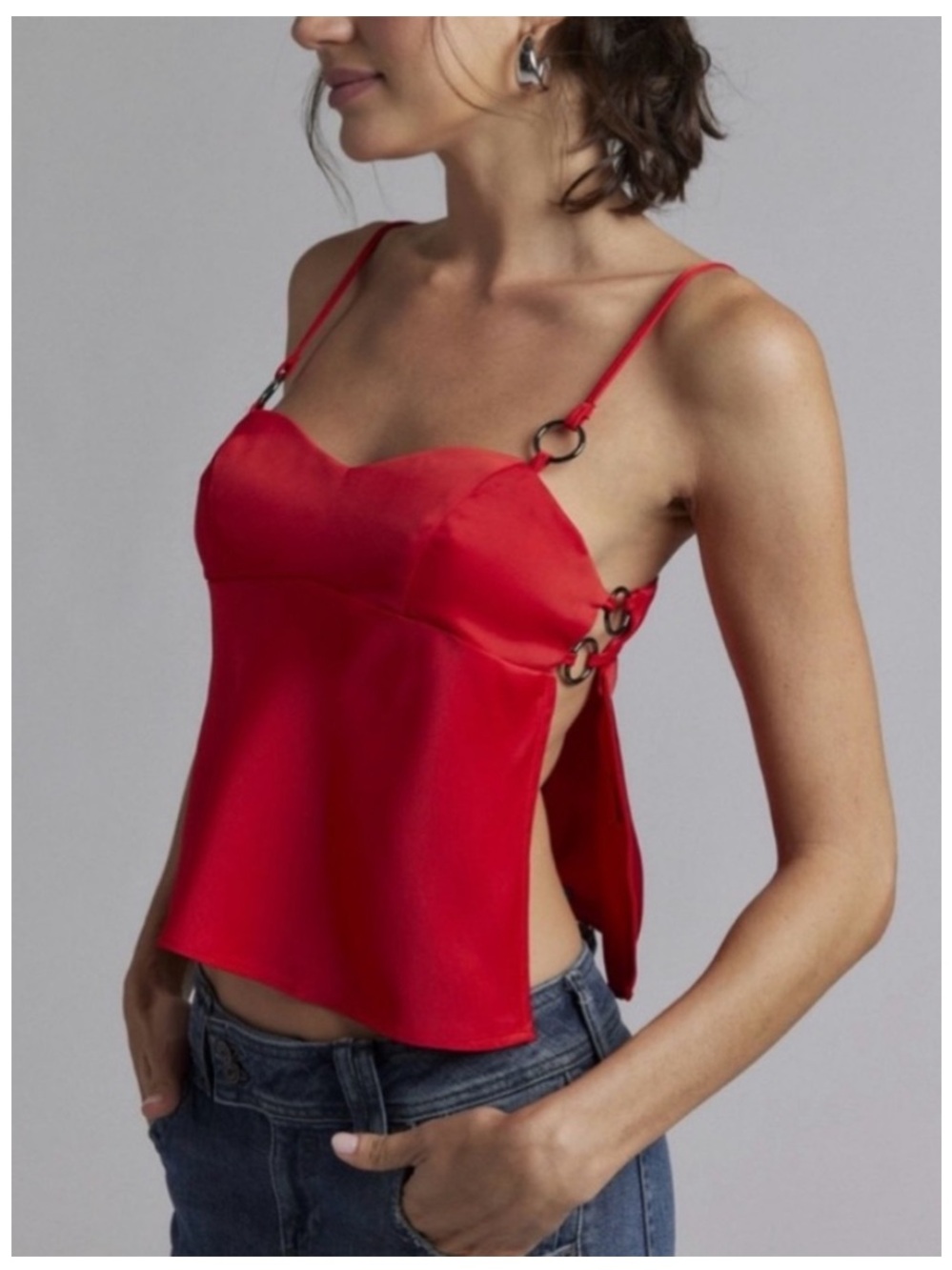 NWT SILENCE + NOISE by URBAN OUTFITTERS Frannie Satin Flyaway Cami in Red